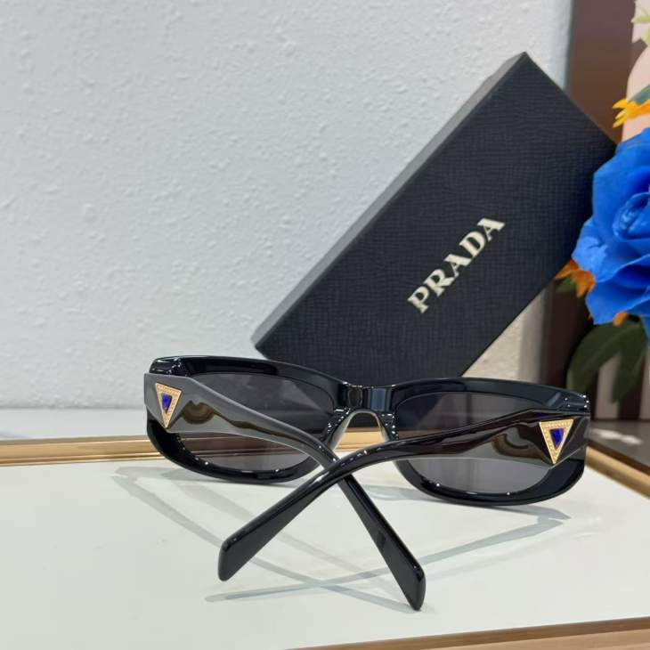 Picture of Prada Sunglasses _SKUfw76146117fw